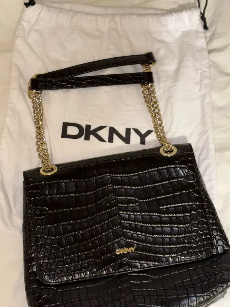 DKNY 가죽 가방