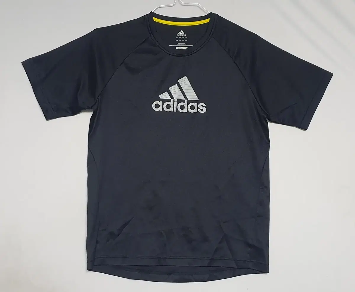 Japan Adidas Short Sleeve T-Shirt Short Sleeve Round Tee 95 100 L Size 3070712