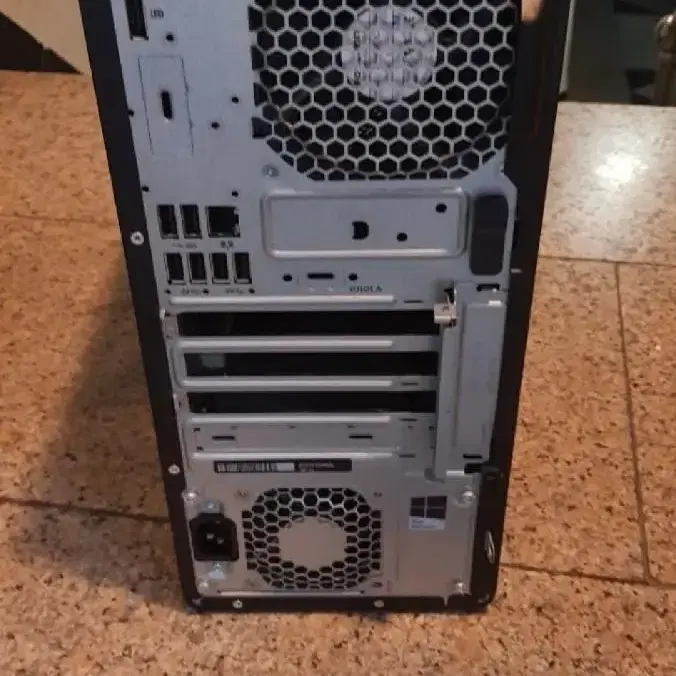 hp elitedesk 800 g3 twr 본체 대량판매합니다