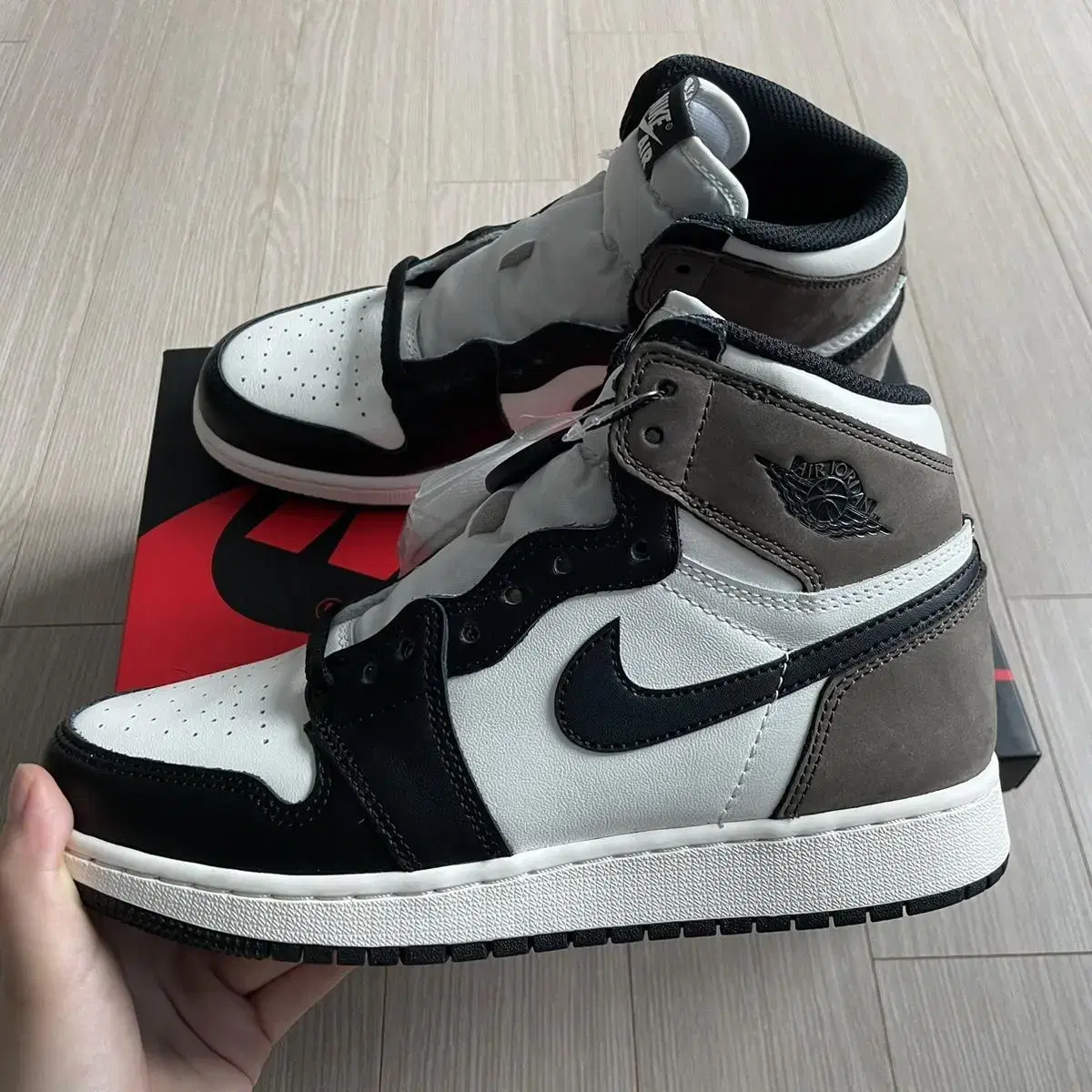 [240] Nike Jordan 1 Dark Mocha GS 6y New