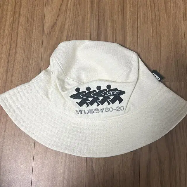 Stussy x cdg 캔버스 버킷햇