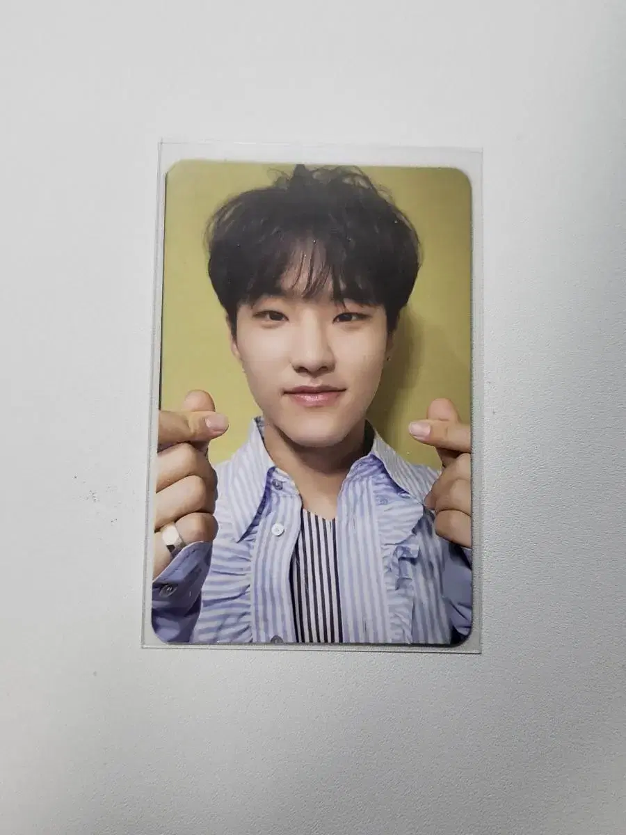 Seventeen Thank you Hoshi, I will transfer the photocard.