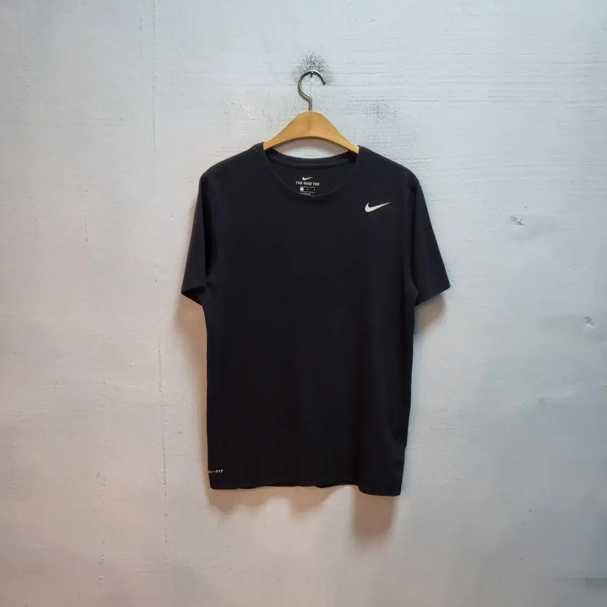 Nike DryFit Fitness Short Sleeve Short Sleeve T-Shirt Men's L