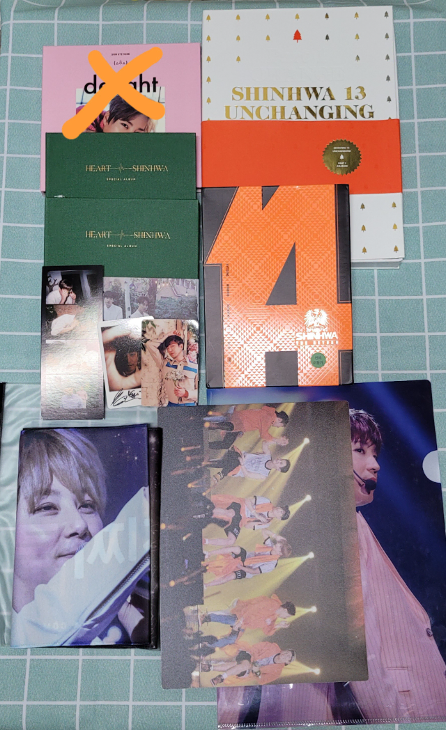 신화 앨범, DVD, 굿즈 판매