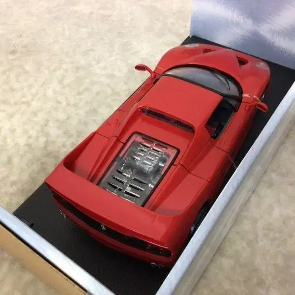 Hotwheels 1:18 페라리F50 다이캐스트 중고제품 팝니다.