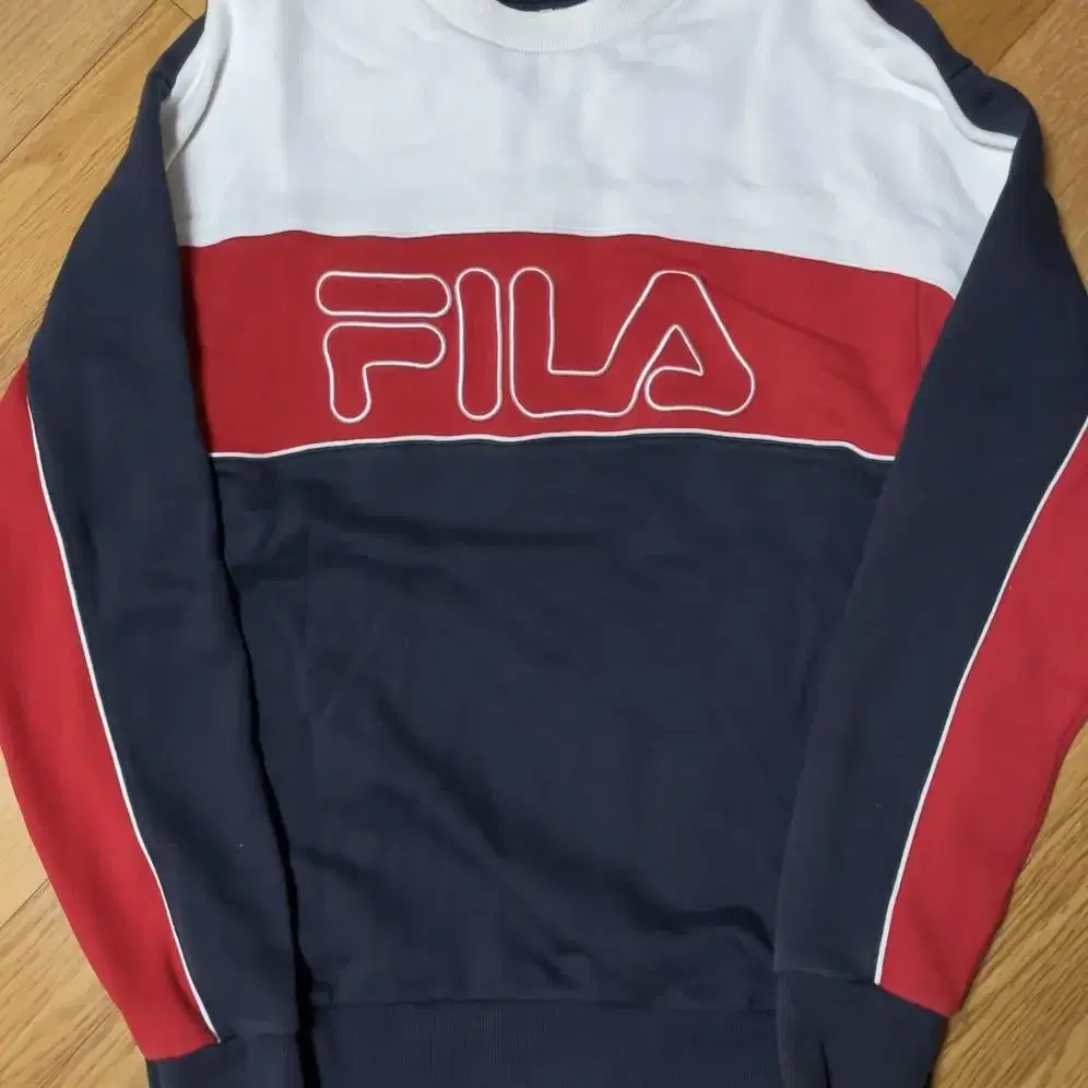 FILA 배색 맨투맨