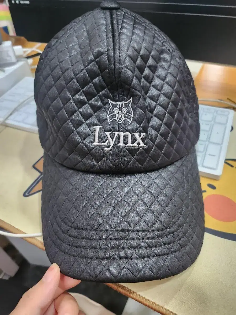 LYNX 링스 볼캡 모자 !~~ 귀부분 접었다 폈다 가능 !