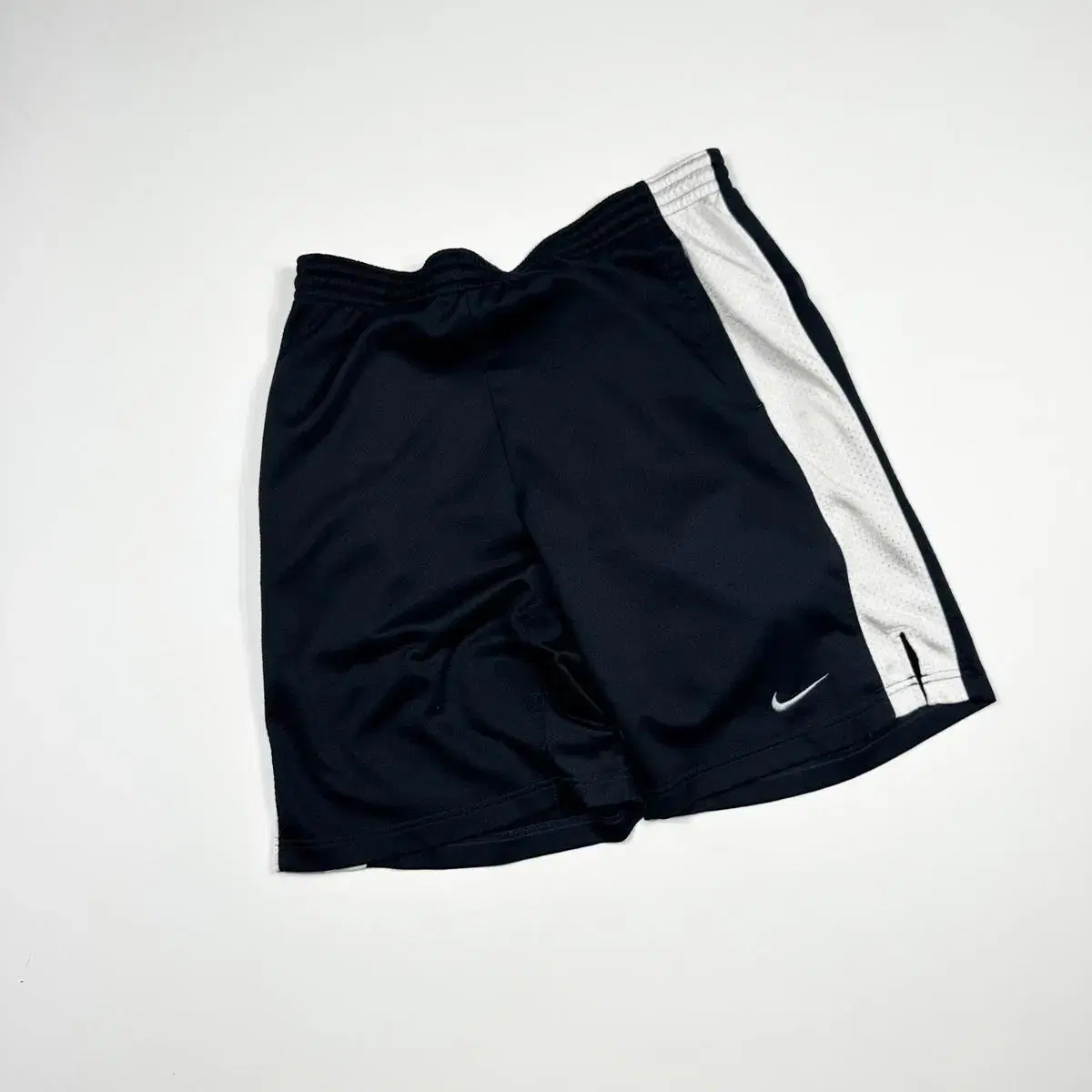 Nike 00s Oreo Wide Track Shorts (L)