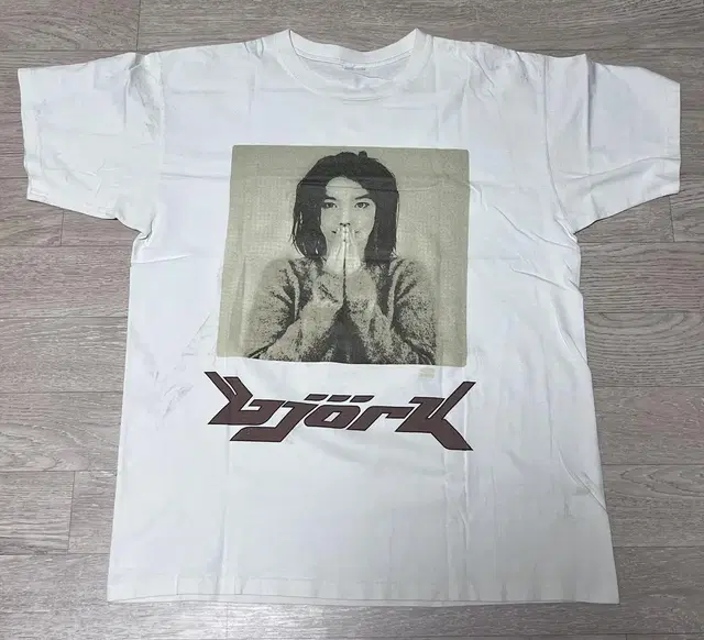 Bjork 빈티지 반팔