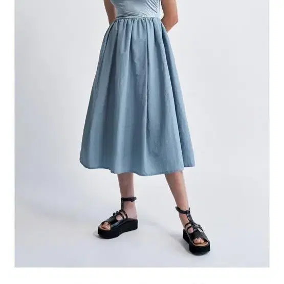 Wovement Tulle Sleeveless Dress 아모멘토