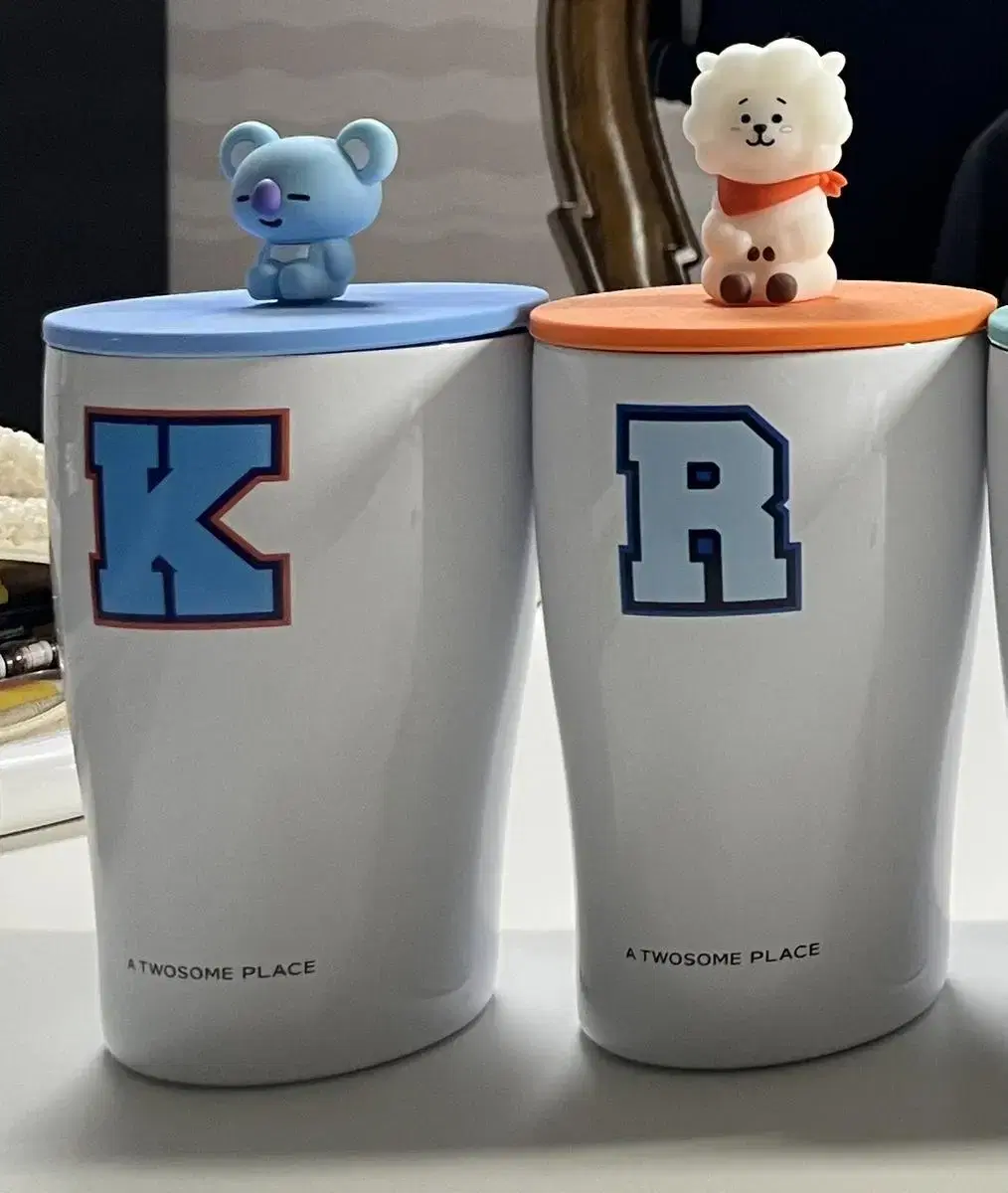 BTS bts Two-Thumb Tumbler Set