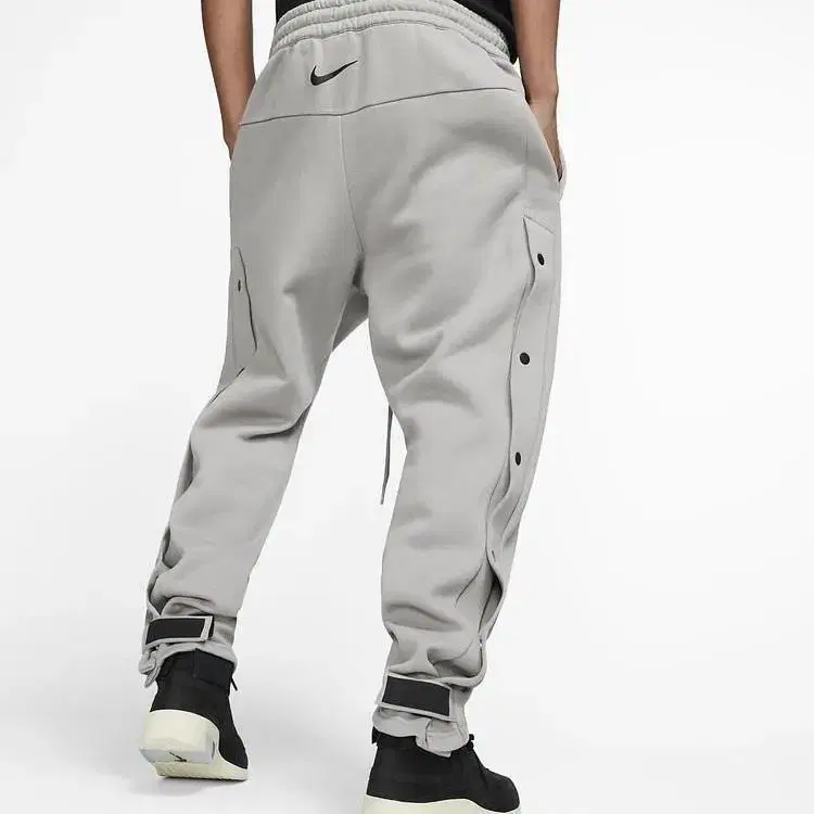 Nike X Fear Of God Warm Up Pants M사이즈팝니다