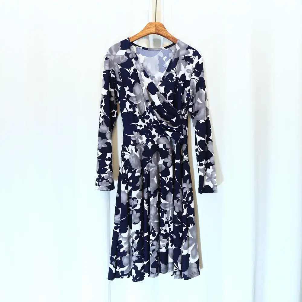 OTTO COLLECTION Flower Pattern Navy Wrap-Style Long-Sleeved ONEPIECE (M)