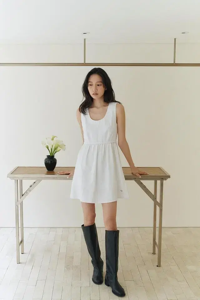 타낫 t/t Linen sleeveless flare one-piece