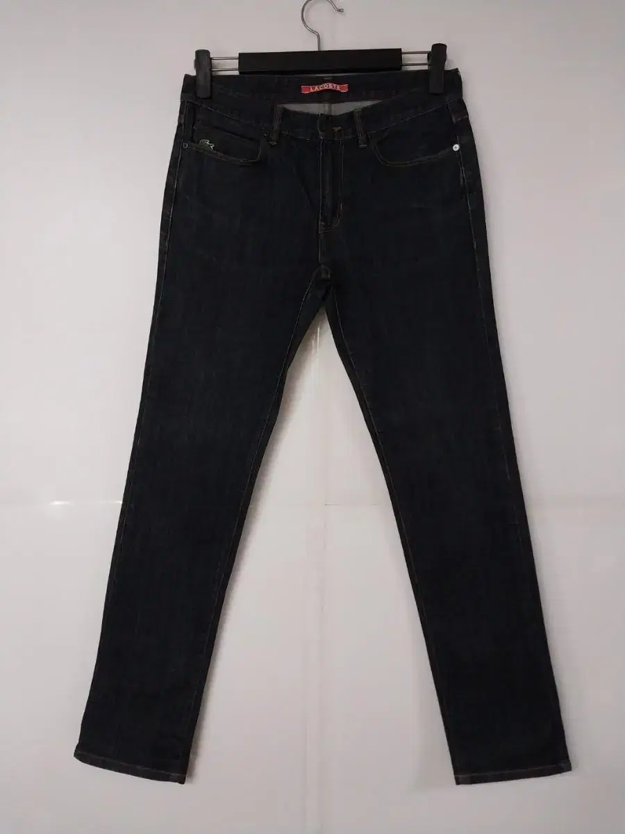 31)Lacoste Live Leather Patched Span Jin Blue Dated Luxury Jeans