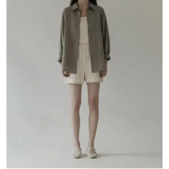 모이아 셔츠 moia box linen shirt (pale khaki)