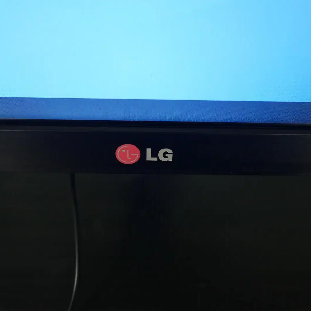 엘지 23인치 사무용 모니터 LG 23EA55VQ 풀HD