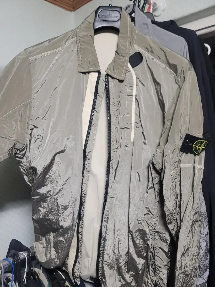 Stone Island Nylon and metal jacket 18FW beige for sale.