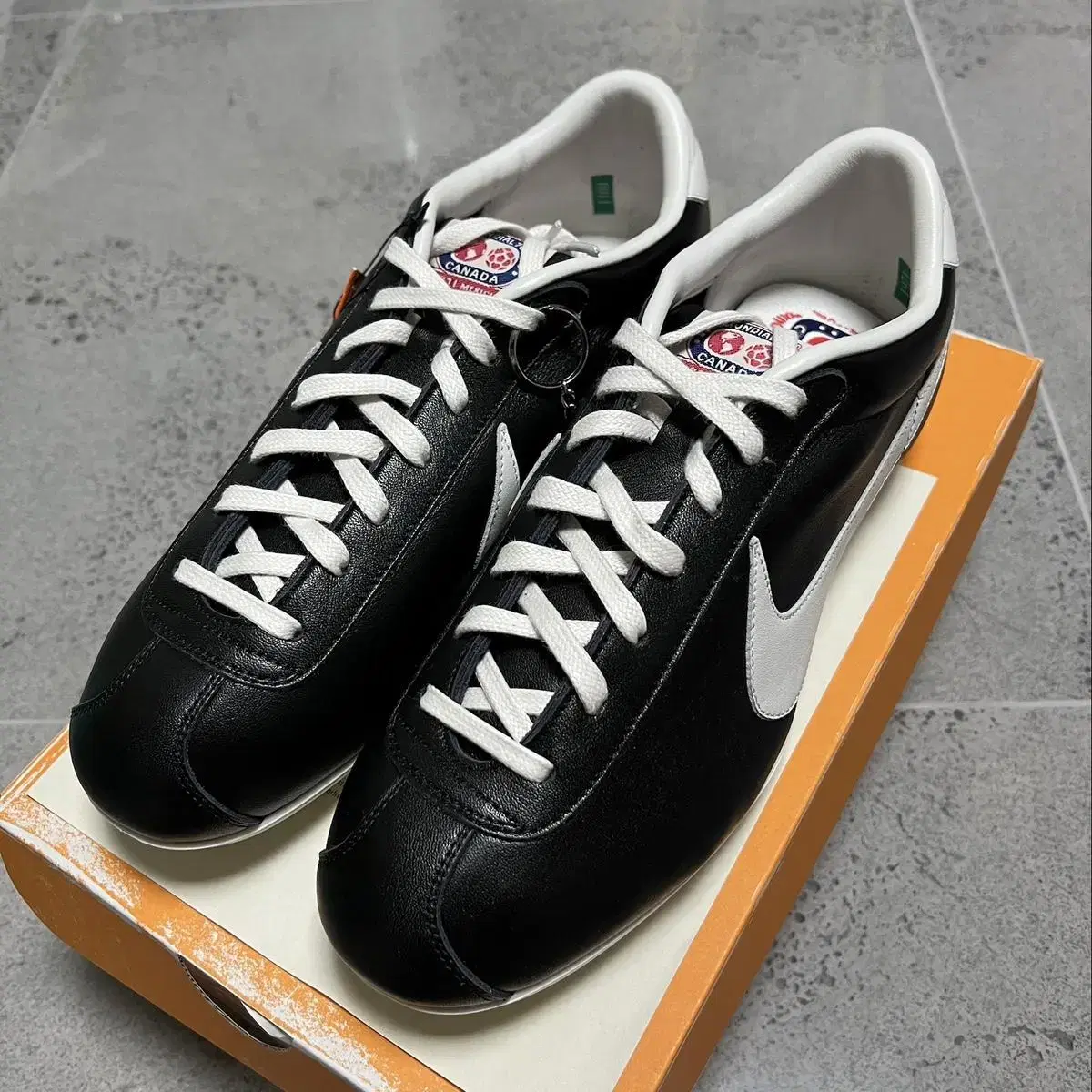 Nike The Nike 1971 // Nike's first soccer shoe reissue model