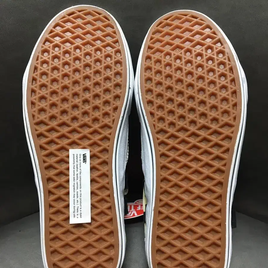 [245mm] 반스 올드스쿨 캡 트루화이트 Vans