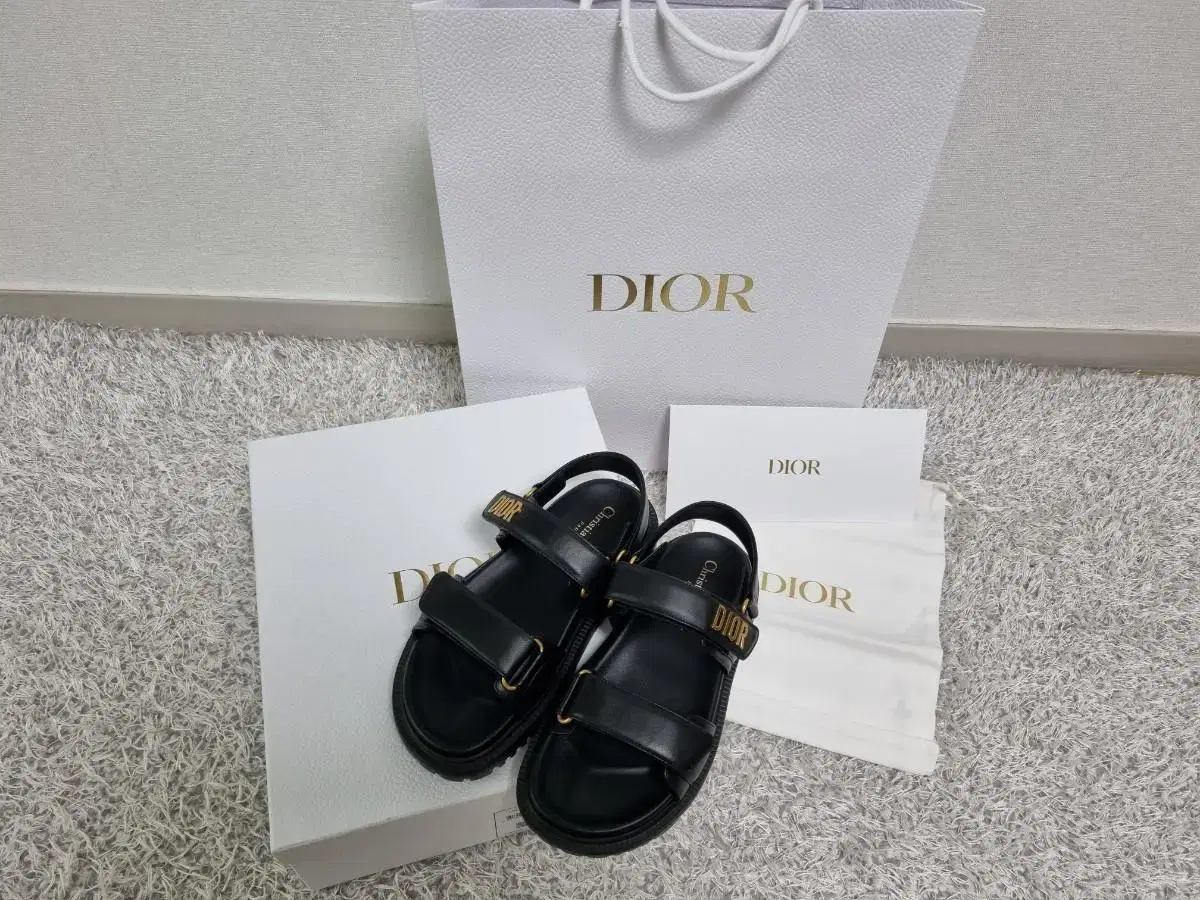 디올 Dior 샌들 백화점구입 새제품