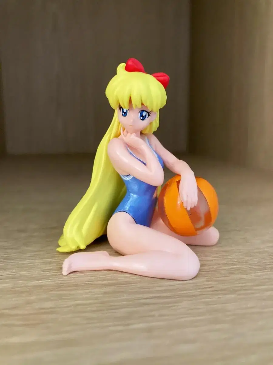 Rare) Sailor Moon Venus Figure Gacha