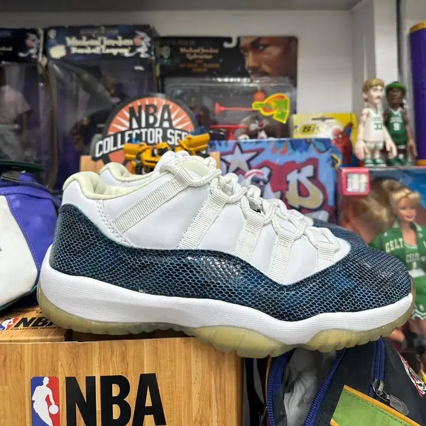 조던11 jordan 11 low navy snakeskin 2001