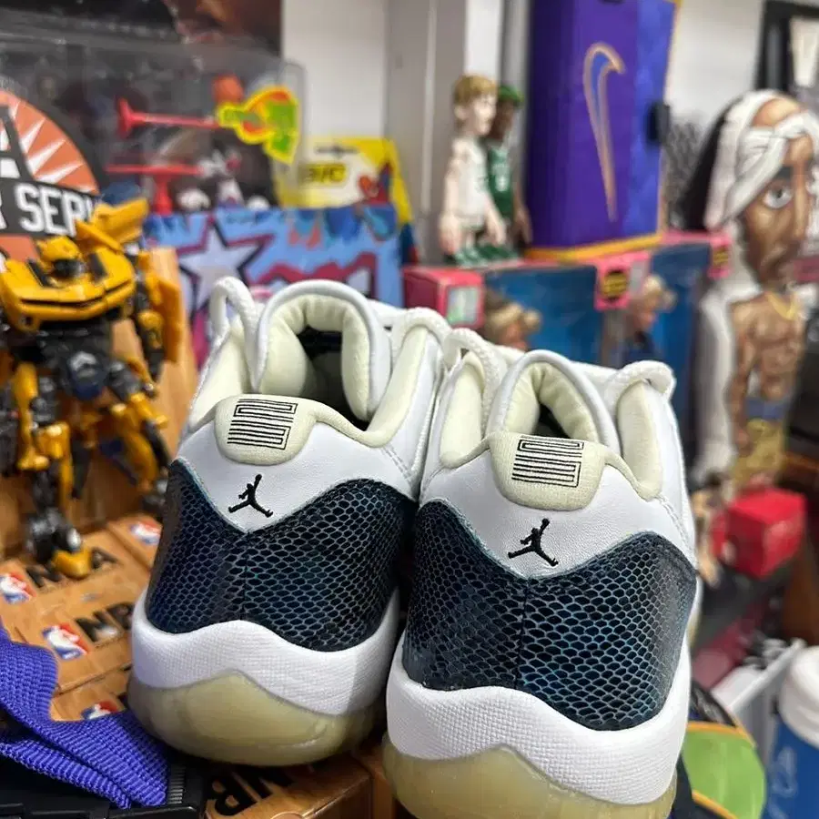 조던11 jordan 11 low navy snakeskin 2001