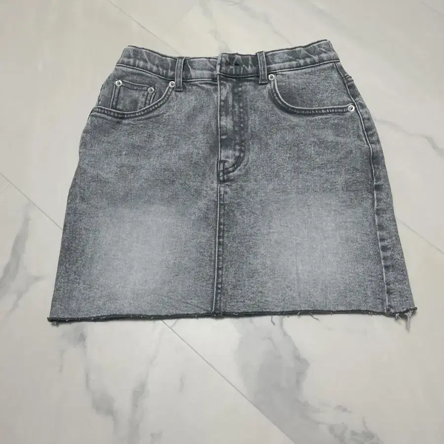 무배) Light Grey Denim skirt (L size)