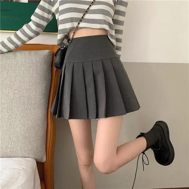 [새상품] preppy pleats skirt