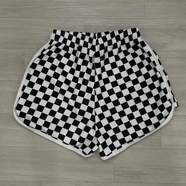 checkerboard training shorts