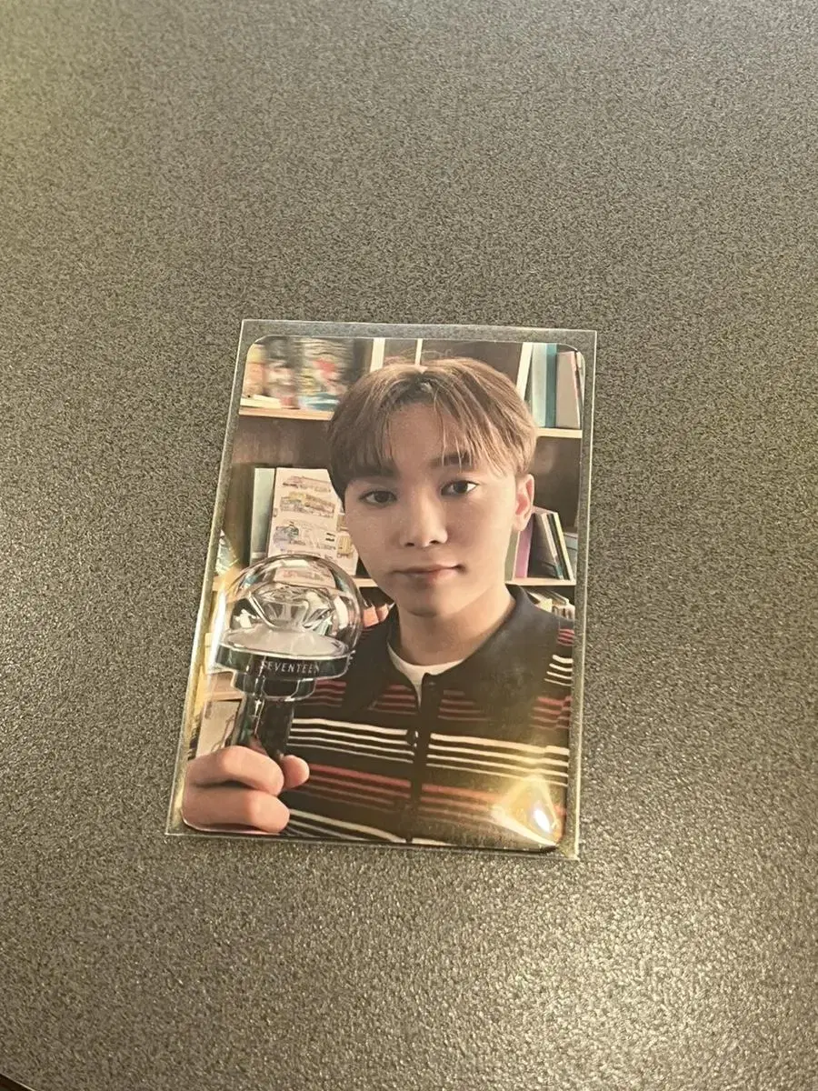 Follow Seventeen in concert carrot zone seungkwan photocard WTS