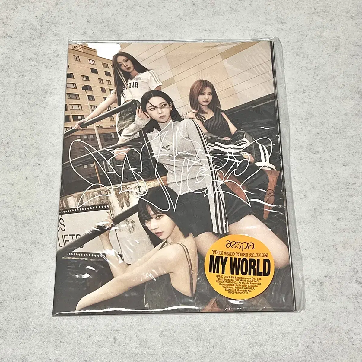 (In-kind) aespa MyWorld tabloid version sealed album wts photocard Sells