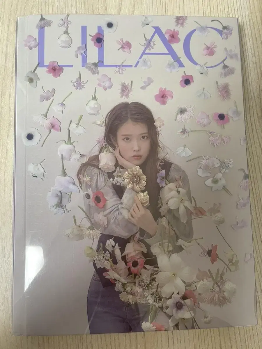 IU Lilac photobook Full (unsealed)