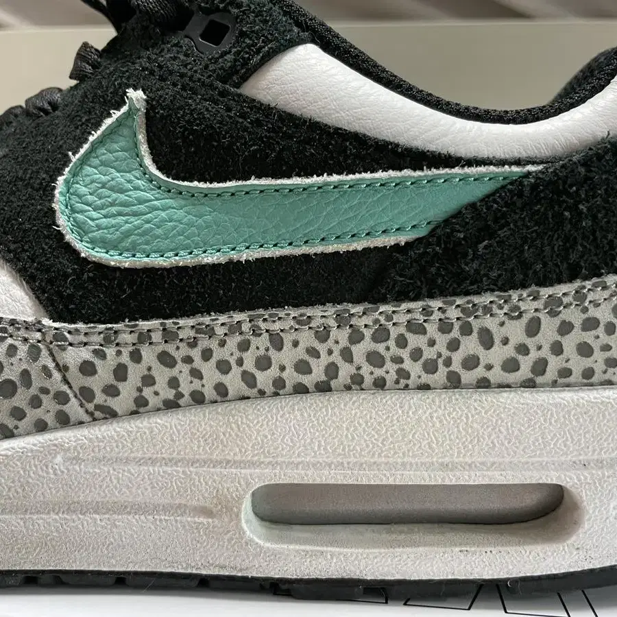 [270] Nike by you air max1 elephant