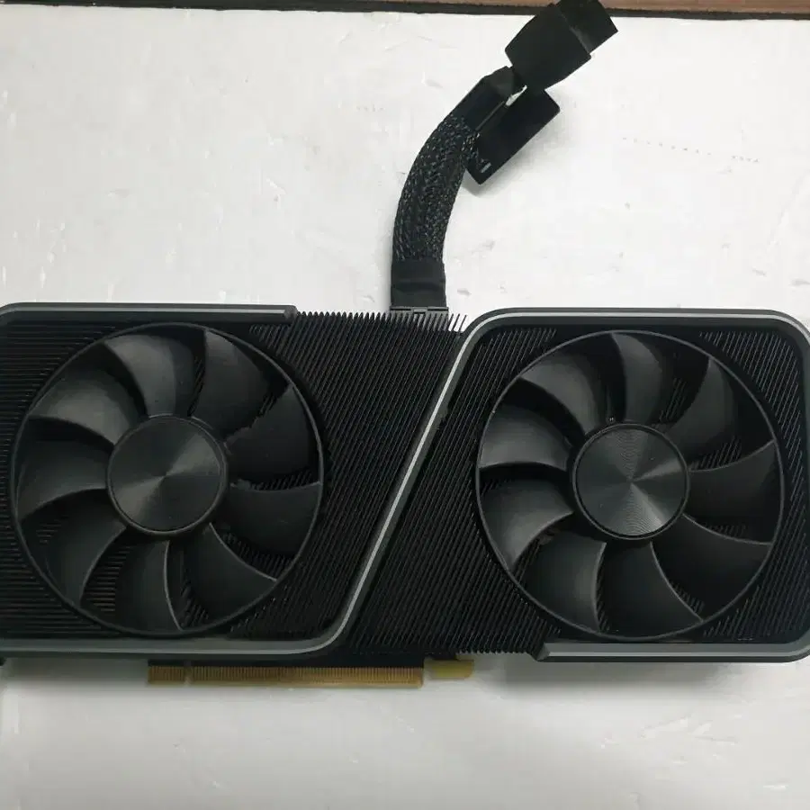 엔비디아 rtx3070 fe 8기가 그래픽카드 팝니다.