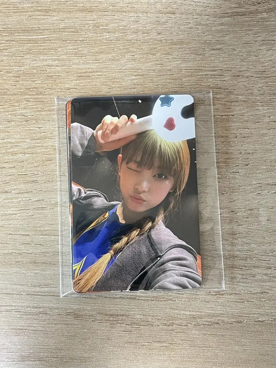 New Jeans Binky Bong Photocard