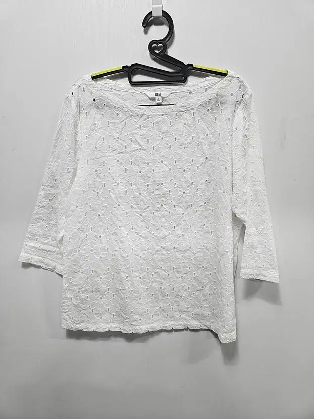 UNIQLO White Punching Blouse Women's L / 332490