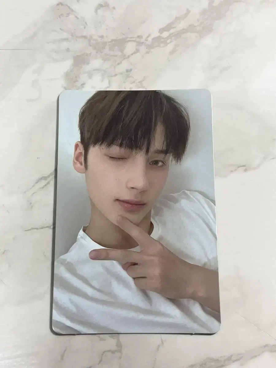 Sell txt hueningkai GBGB tier version photocard 