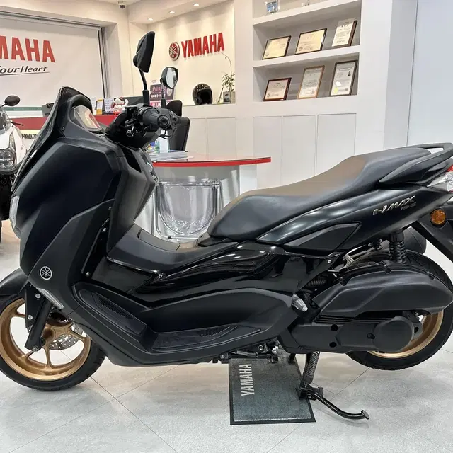 22년 야마하 NMAX155 ABS 12,001km 맷 블랙 블랙박스.