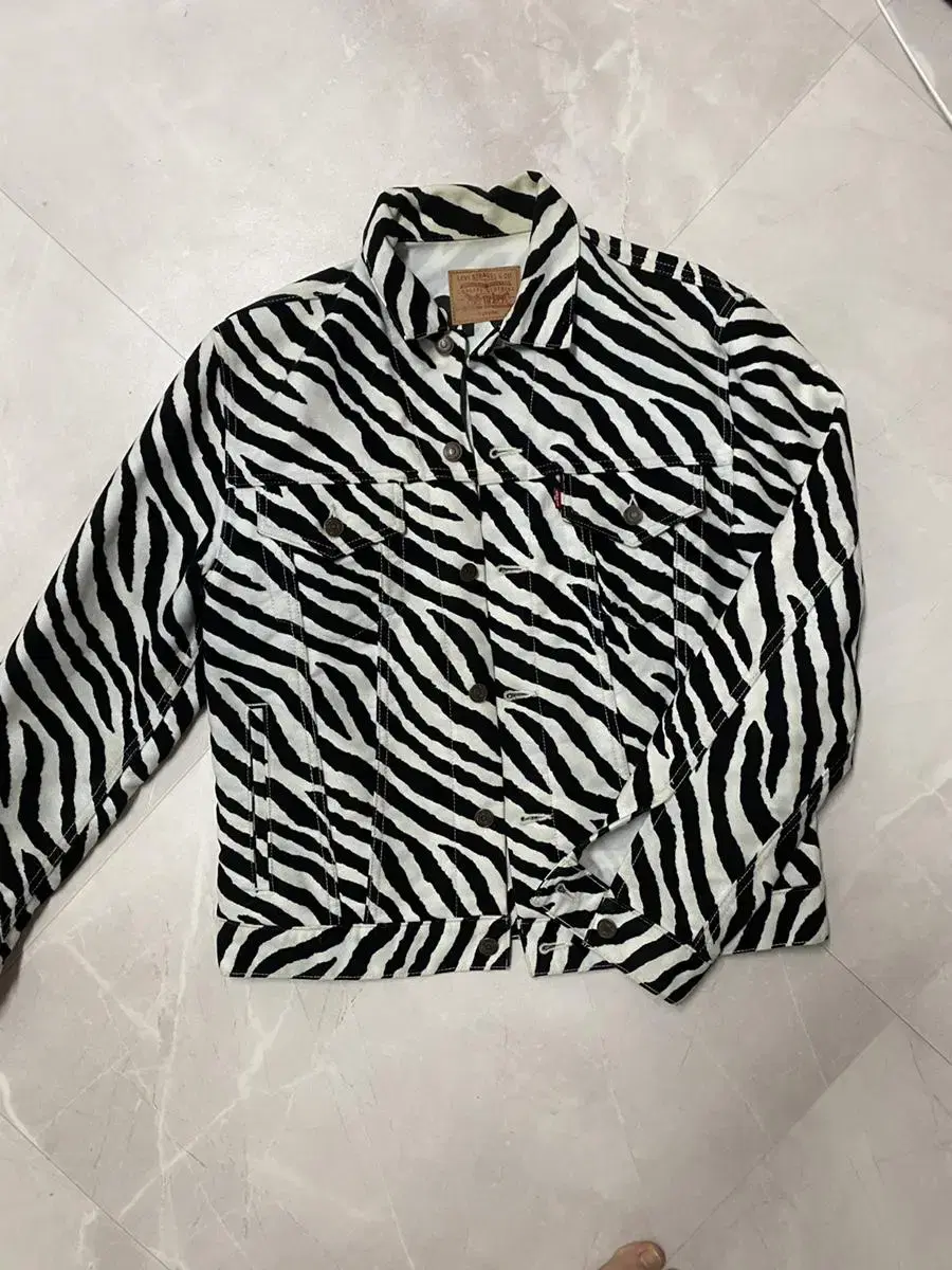 Supreme Levi's Zebra Jacket M