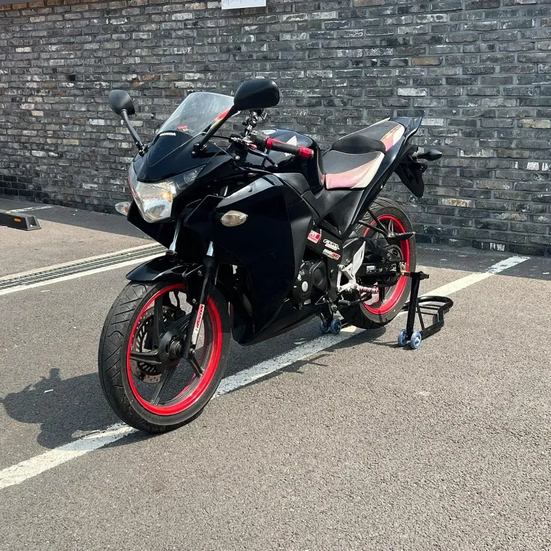 CBR 14년식 S-급