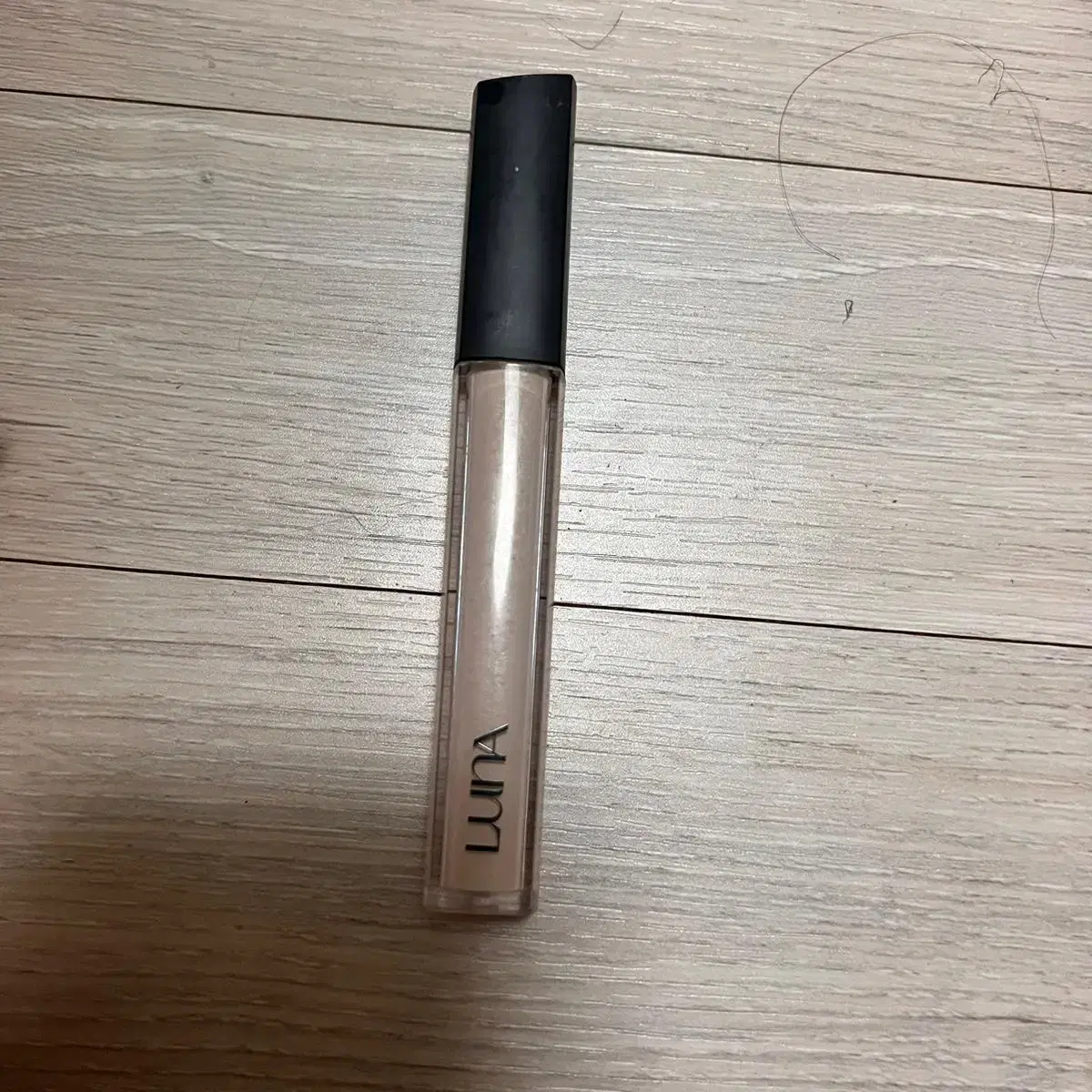 Luna Long Lasting TipConcealer Porcelain