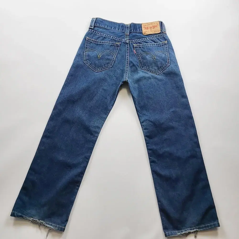 Levi's ICONIC Dated Denim Size 30 NO.7588