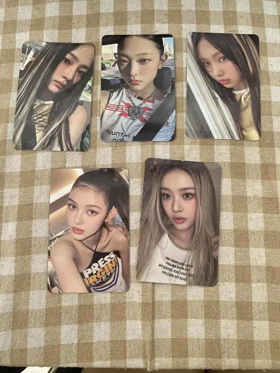 New Jeans Supershine broadcast photocard