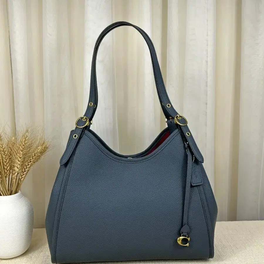 coach  C4824 Lori Shoulder Bag 코치숄더백