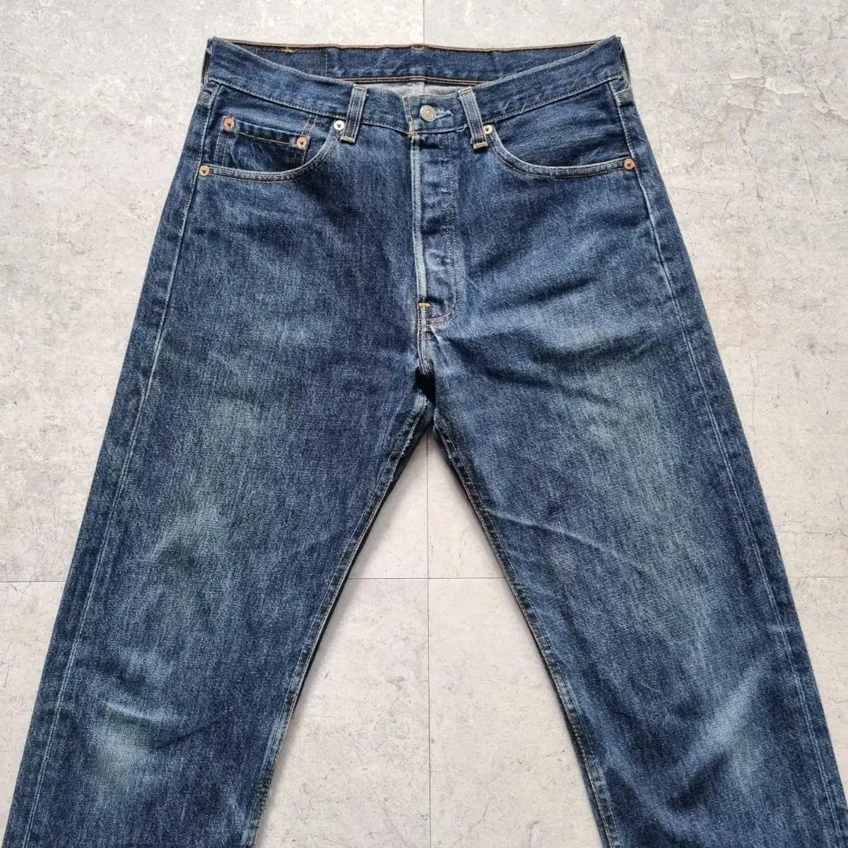 90's USA Levis 501 [32/32]