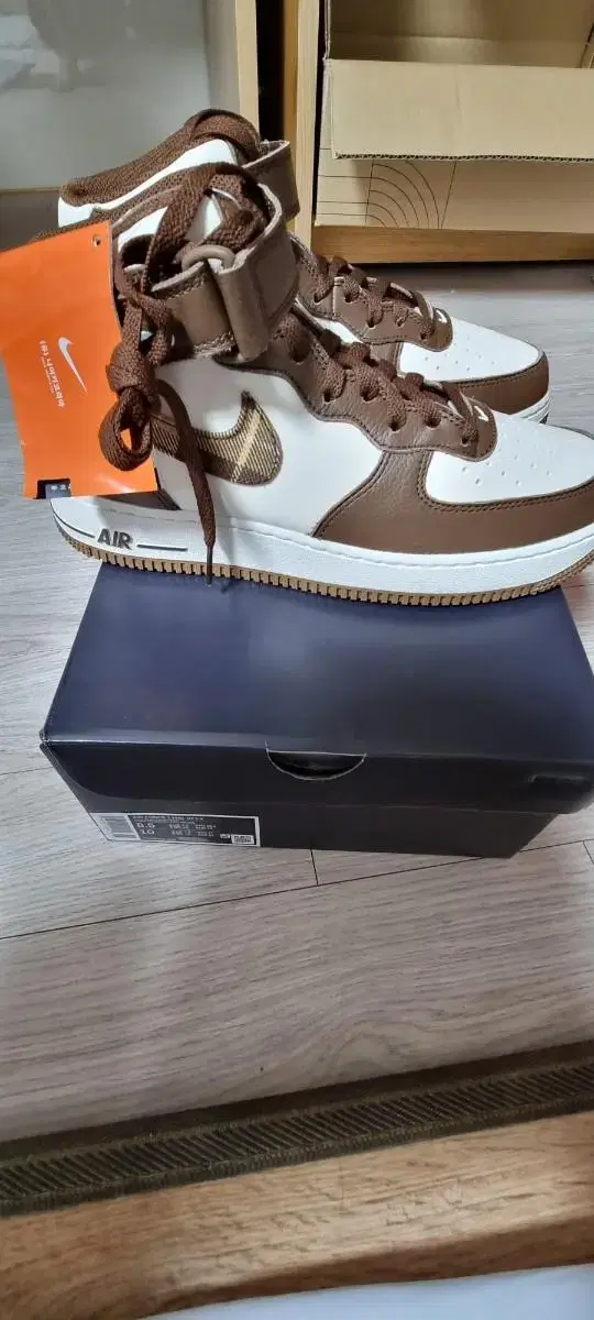 <매장정품>nike air force 1 mid 07 lx  사이즈265