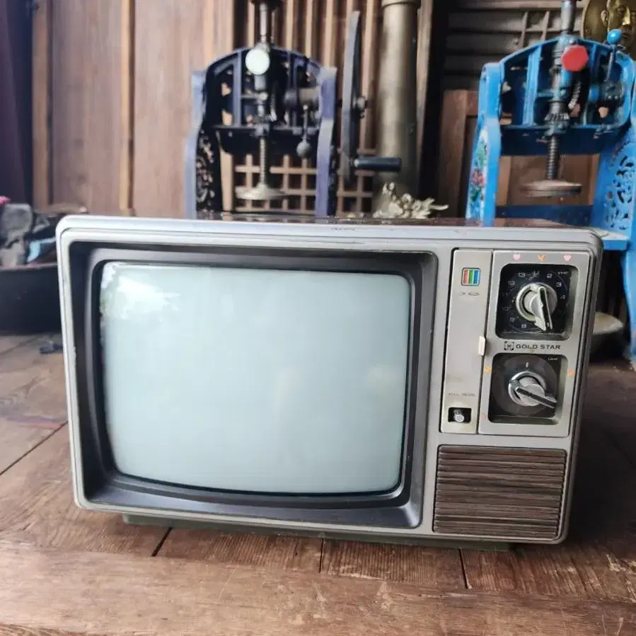 금성 칼라TV / CR-402K