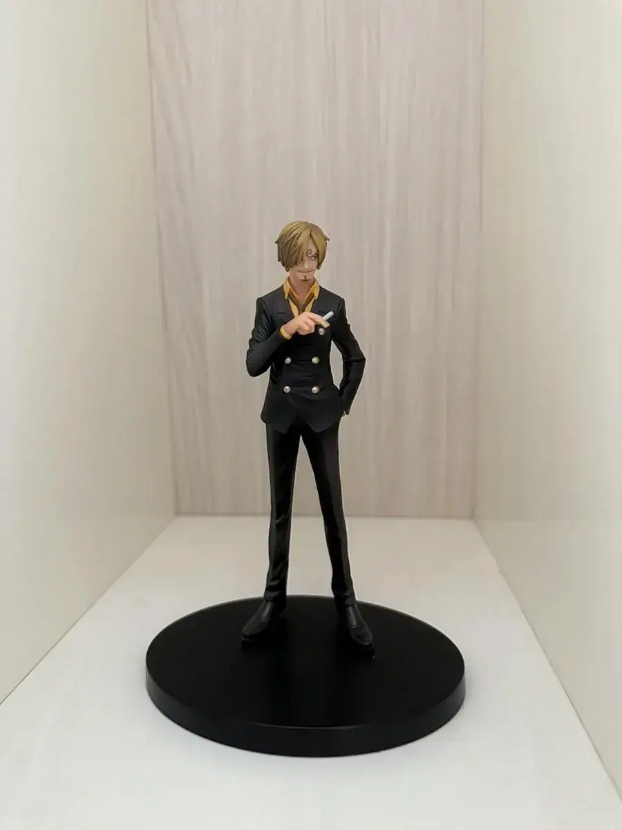 ONEPIECE figure